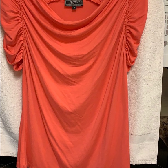 Ladies tee - Picture 2 of 4